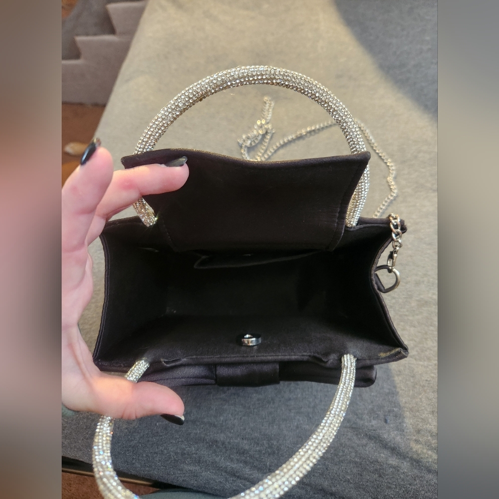 Elegant Black Bow Handbag - Picture 4 of 4